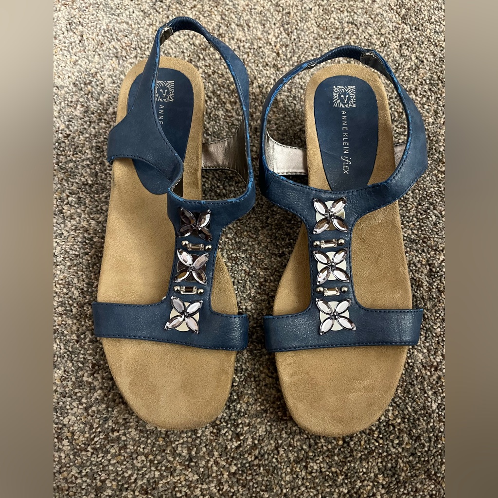 Anne Klein Navy Blue Sandals With Silver Accents